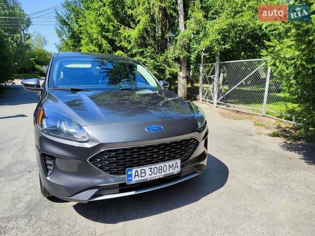 Сірий Форд Ескейп, об'ємом двигуна 1.5 л та пробігом 218 тис. км за 15500 $, фото 6 на Automoto.ua