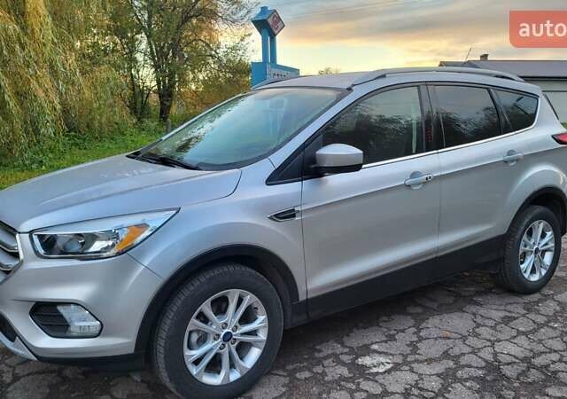 Форд Эскейп 2019 в Дубно на Automoto.ua Серый Форд Эскейп, объемом двигателя 1.5 л и пробегом 159 тыс. км за 11500 $, фото 14 на Automoto.ua