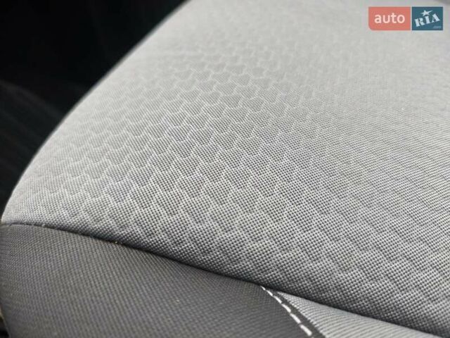 Серый Форд Эскейп, объемом двигателя 1.5 л и пробегом 138 тыс. км за 13500 $, фото 32 на Automoto.ua