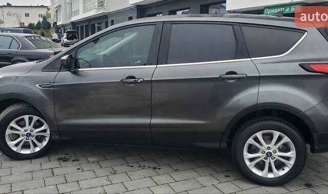 Серый Форд Эскейп, объемом двигателя 1.5 л и пробегом 168 тыс. км за 12300 $, фото 5 на Automoto.ua
