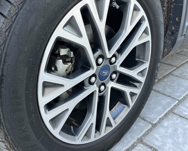 Сірий Форд Ескейп, об'ємом двигуна 2 л та пробігом 105 тис. км за 18950 $, фото 27 на Automoto.ua