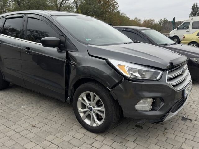 Серый Форд Эскейп, объемом двигателя 1.5 л и пробегом 212 тыс. км за 8200 $, фото 1 на Automoto.ua