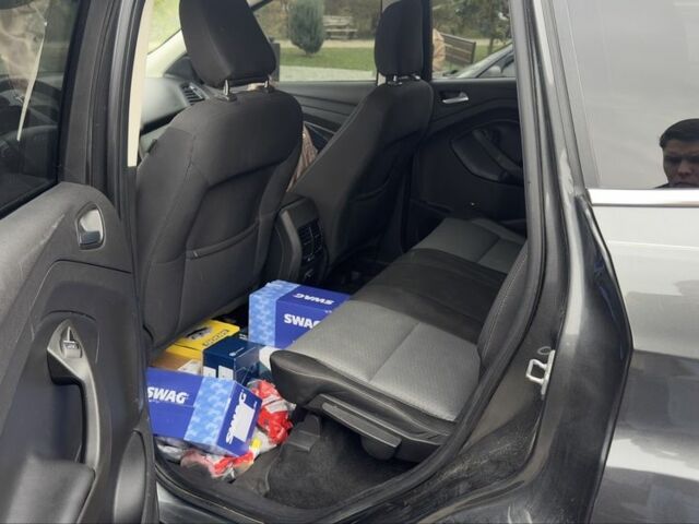 Серый Форд Эскейп, объемом двигателя 1.5 л и пробегом 212 тыс. км за 8200 $, фото 5 на Automoto.ua