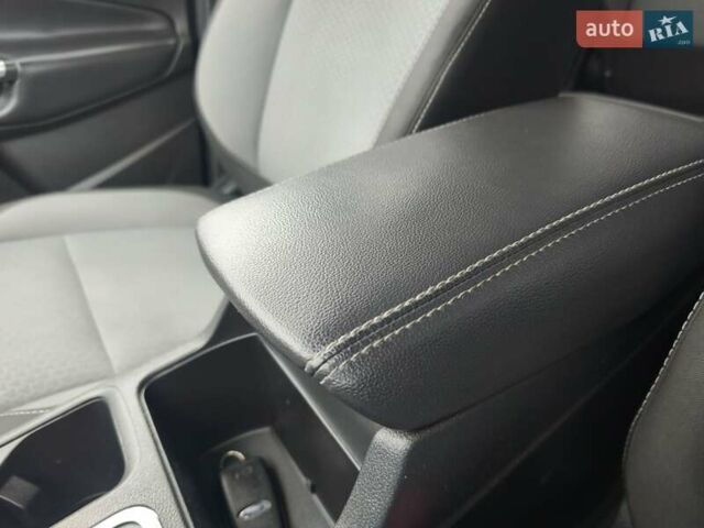Серый Форд Эскейп, объемом двигателя 1.5 л и пробегом 138 тыс. км за 13500 $, фото 25 на Automoto.ua