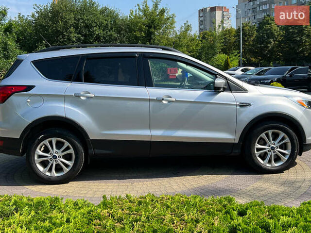 Сірий Форд Ескейп, об'ємом двигуна 1.5 л та пробігом 96 тис. км за 14999 $, фото 7 на Automoto.ua