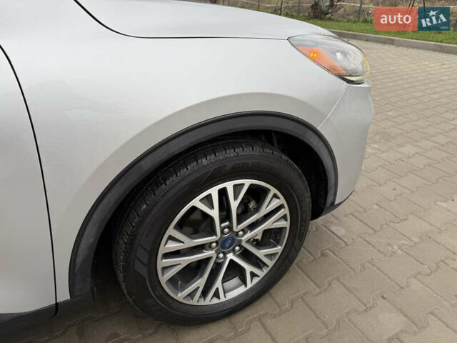 Серый Форд Эскейп, объемом двигателя 1.5 л и пробегом 244 тыс. км за 11400 $, фото 12 на Automoto.ua