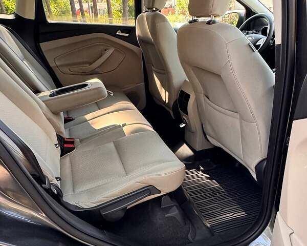 Серый Форд Эскейп, объемом двигателя 1.5 л и пробегом 73 тыс. км за 13300 $, фото 9 на Automoto.ua