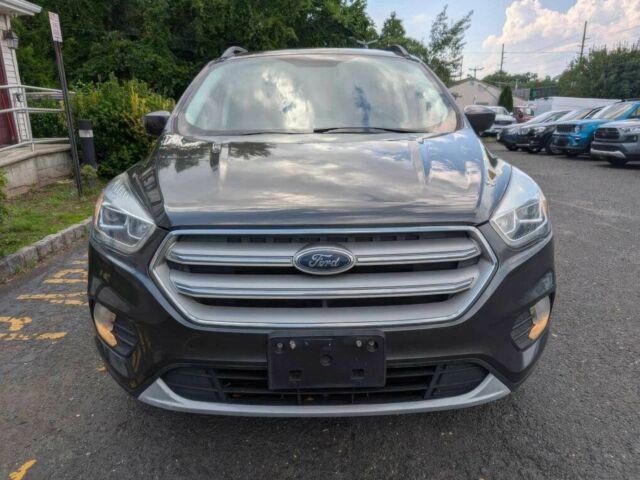 Сірий Форд Ескейп, об'ємом двигуна 1.5 л та пробігом 35 тис. км за 6000 $, фото 1 на Automoto.ua