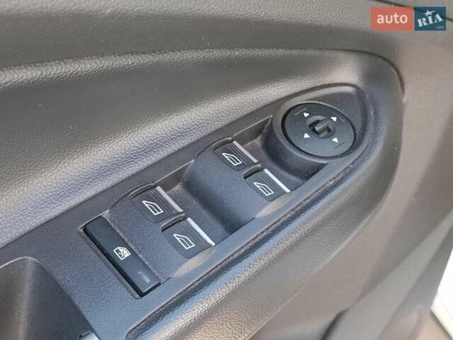 Серый Форд Эскейп, объемом двигателя 1.5 л и пробегом 74 тыс. км за 13990 $, фото 21 на Automoto.ua