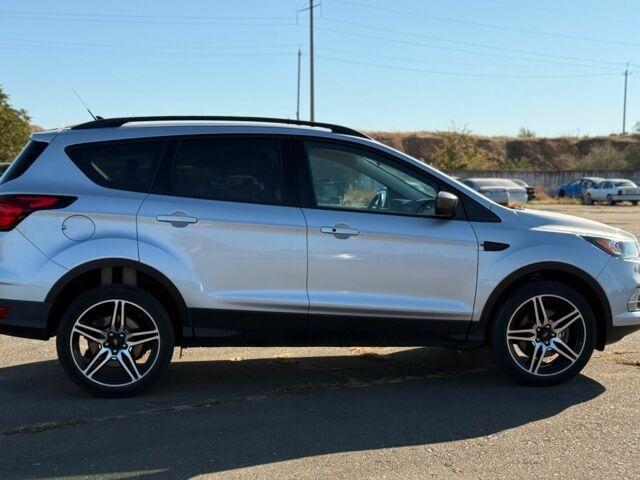 Серый Форд Эскейп, объемом двигателя 1.5 л и пробегом 107 тыс. км за 14800 $, фото 7 на Automoto.ua