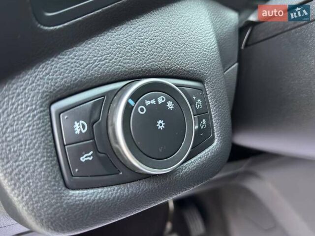 Серый Форд Эскейп, объемом двигателя 1.5 л и пробегом 156 тыс. км за 14700 $, фото 12 на Automoto.ua