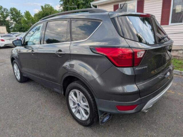 Сірий Форд Ескейп, об'ємом двигуна 1.5 л та пробігом 35 тис. км за 6000 $, фото 3 на Automoto.ua