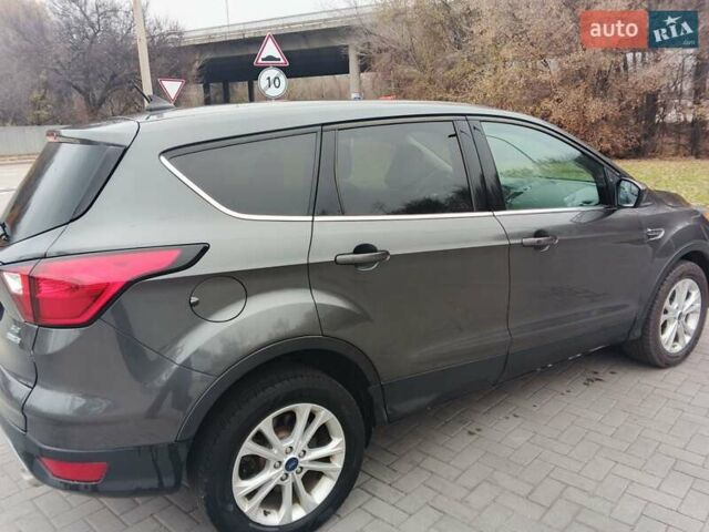Серый Форд Эскейп, объемом двигателя 1.5 л и пробегом 100 тыс. км за 12700 $, фото 6 на Automoto.ua