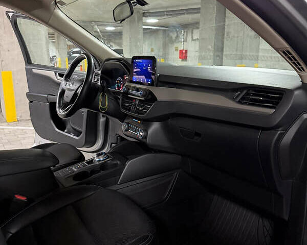 Серый Форд Эскейп, объемом двигателя 1.5 л и пробегом 244 тыс. км за 12100 $, фото 28 на Automoto.ua