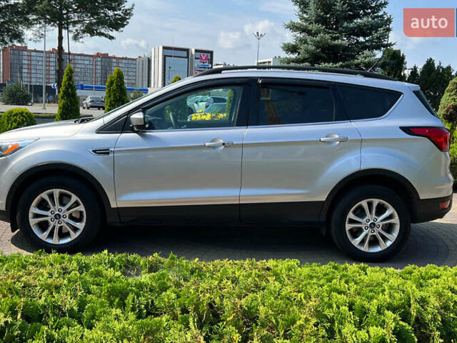 Сірий Форд Ескейп, об'ємом двигуна 1.5 л та пробігом 96 тис. км за 14999 $, фото 3 на Automoto.ua