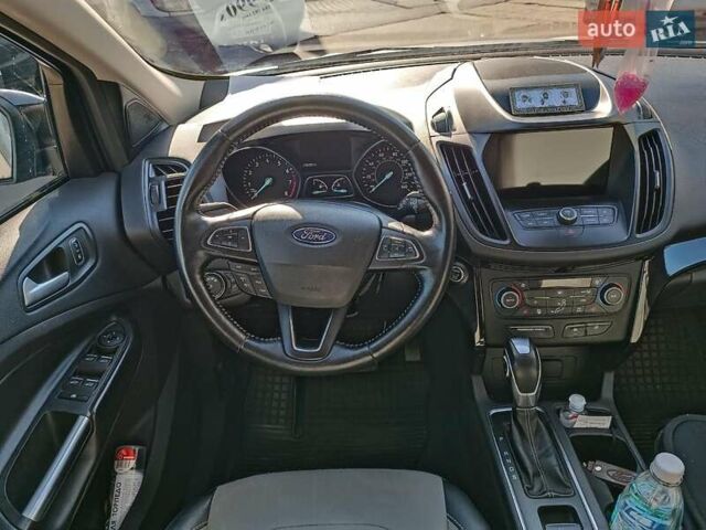 Серый Форд Эскейп, объемом двигателя 1.5 л и пробегом 74 тыс. км за 13990 $, фото 14 на Automoto.ua