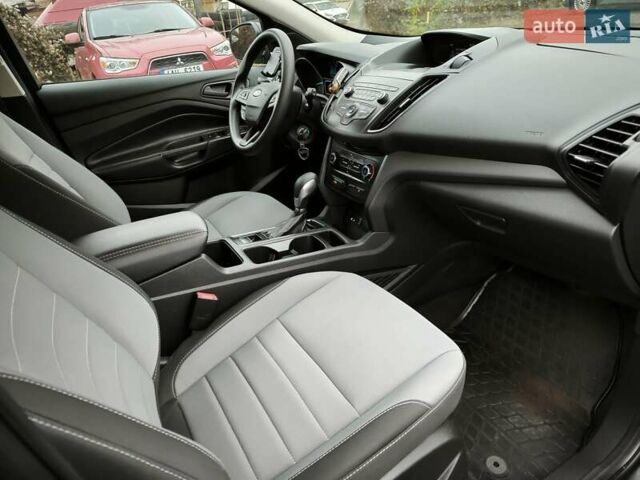Серый Форд Эскейп, объемом двигателя 2.5 л и пробегом 45 тыс. км за 15200 $, фото 10 на Automoto.ua
