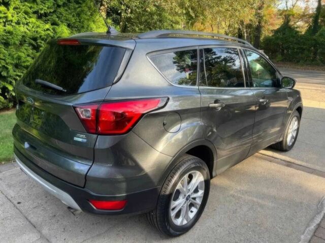 Сірий Форд Ескейп, об'ємом двигуна 1.5 л та пробігом 40 тис. км за 10000 $, фото 4 на Automoto.ua