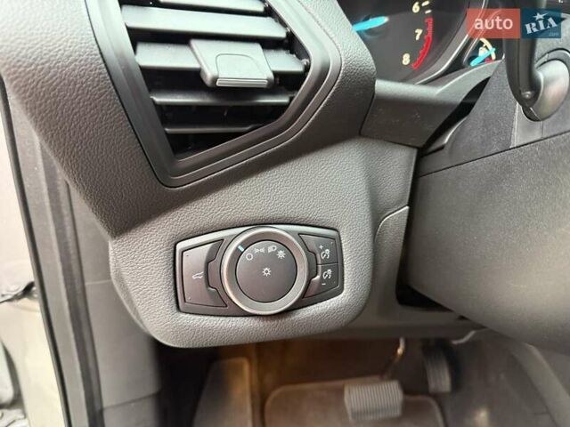 Сірий Форд Ескейп, об'ємом двигуна 2.5 л та пробігом 64 тис. км за 14500 $, фото 17 на Automoto.ua