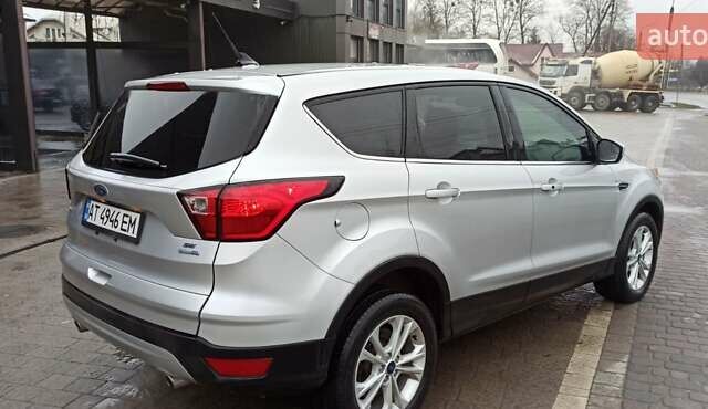 Серый Форд Эскейп, объемом двигателя 1.5 л и пробегом 29 тыс. км за 13800 $, фото 14 на Automoto.ua