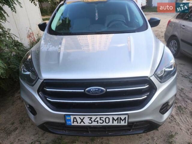 Сірий Форд Ескейп, об'ємом двигуна 1.5 л та пробігом 75 тис. км за 12850 $, фото 6 на Automoto.ua