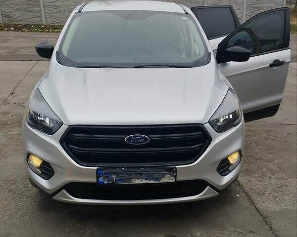 Серый Форд Эскейп, объемом двигателя 2.5 л и пробегом 108 тыс. км за 15200 $, фото 2 на Automoto.ua