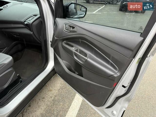 Сірий Форд Ескейп, об'ємом двигуна 2.5 л та пробігом 64 тис. км за 14500 $, фото 29 на Automoto.ua