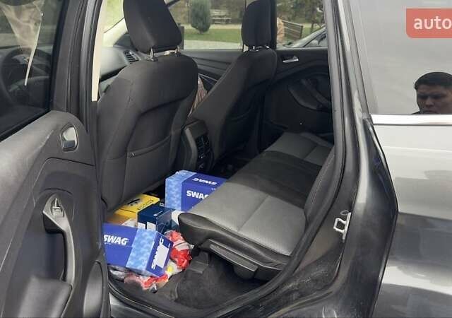 Сірий Форд Ескейп, об'ємом двигуна 1.5 л та пробігом 212 тис. км за 8200 $, фото 4 на Automoto.ua