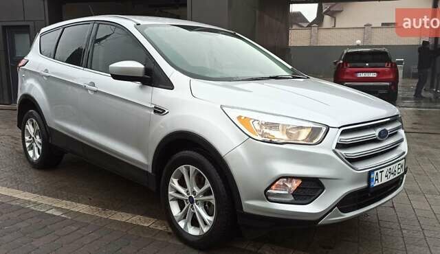 Серый Форд Эскейп, объемом двигателя 1.5 л и пробегом 29 тыс. км за 13800 $, фото 7 на Automoto.ua