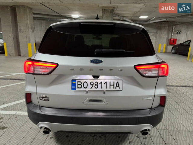 Серый Форд Эскейп, объемом двигателя 1.5 л и пробегом 244 тыс. км за 12500 $, фото 6 на Automoto.ua