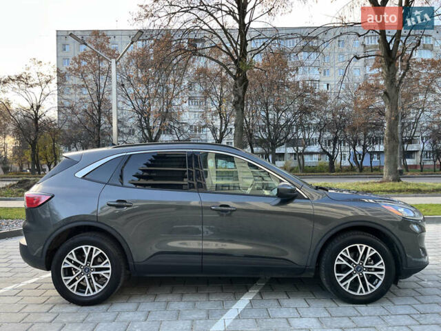 Сірий Форд Ескейп, об'ємом двигуна 2 л та пробігом 105 тис. км за 18950 $, фото 13 на Automoto.ua