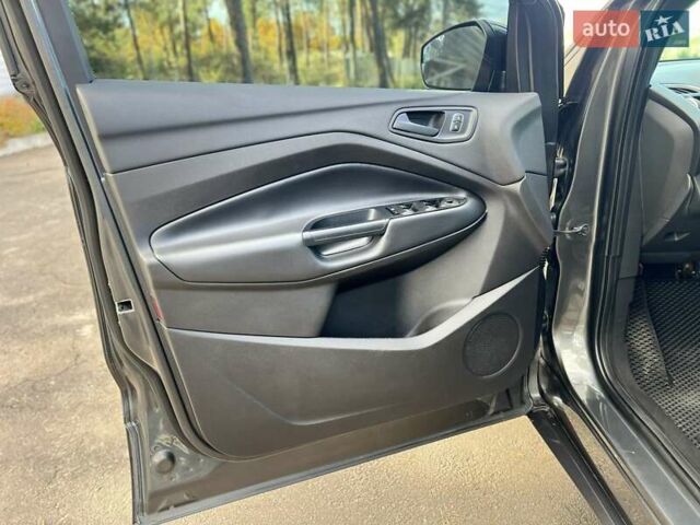 Серый Форд Эскейп, объемом двигателя 2.5 л и пробегом 54 тыс. км за 16800 $, фото 10 на Automoto.ua