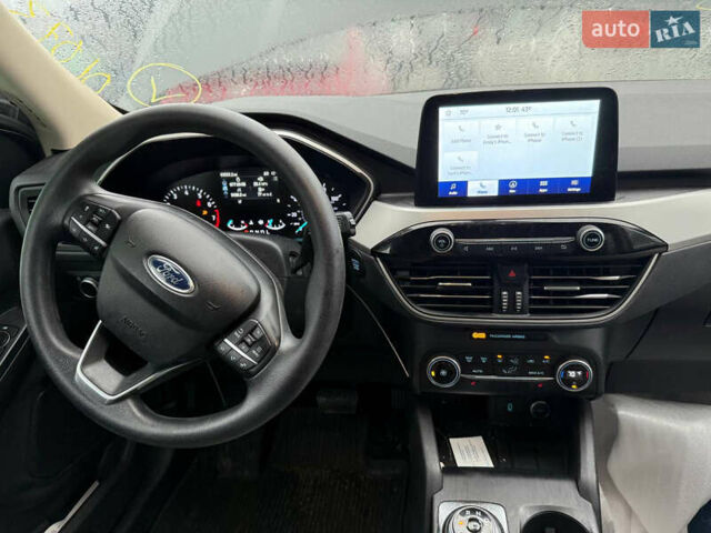Серый Форд Эскейп, объемом двигателя 1.5 л и пробегом 103 тыс. км за 11200 $, фото 6 на Automoto.ua