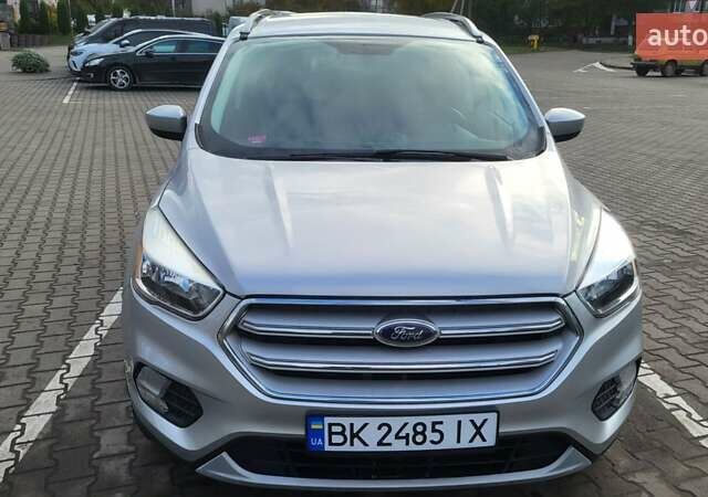 Серый Форд Эскейп, объемом двигателя 1.5 л и пробегом 160 тыс. км за 11300 $, фото 15 на Automoto.ua