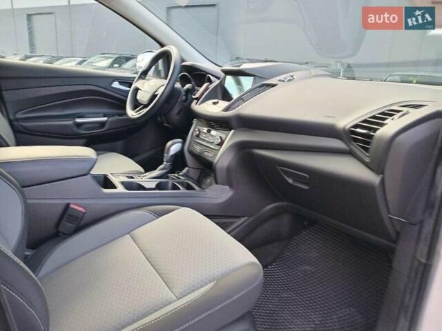 Форд Эскейп 2019 в Львове на Automoto.ua Серый Форд Эскейп, объемом двигателя 1.5 л и пробегом 57 тыс. км за 15390 $, фото 10 на Automoto.ua