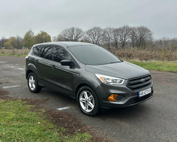 Серый Форд Эскейп, объемом двигателя 2.49 л и пробегом 123 тыс. км за 18000 $, фото 1 на Automoto.ua