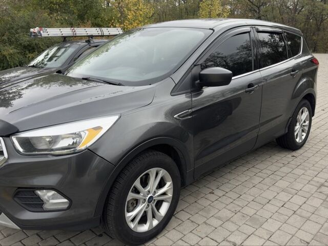 Серый Форд Эскейп, объемом двигателя 1.5 л и пробегом 212 тыс. км за 8200 $, фото 2 на Automoto.ua