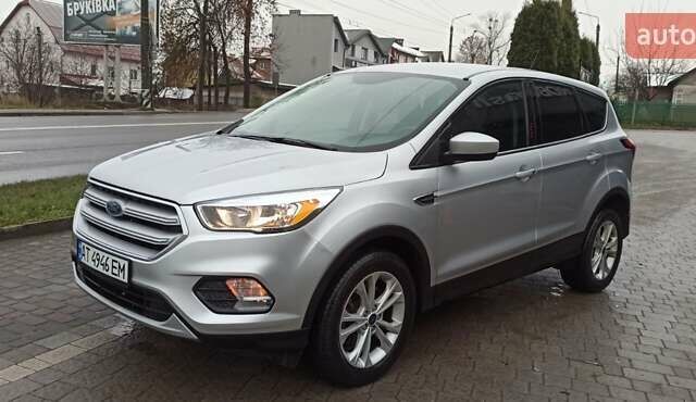 Серый Форд Эскейп, объемом двигателя 1.5 л и пробегом 29 тыс. км за 13800 $, фото 3 на Automoto.ua