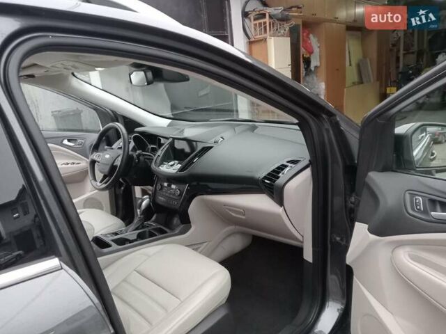 Сірий Форд Ескейп, об'ємом двигуна 2 л та пробігом 145 тис. км за 16200 $, фото 18 на Automoto.ua
