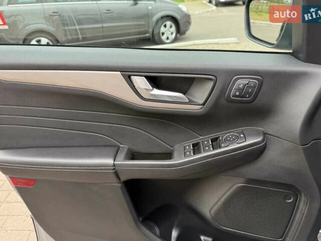Серый Форд Эскейп, объемом двигателя 1.5 л и пробегом 113 тыс. км за 16000 $, фото 7 на Automoto.ua