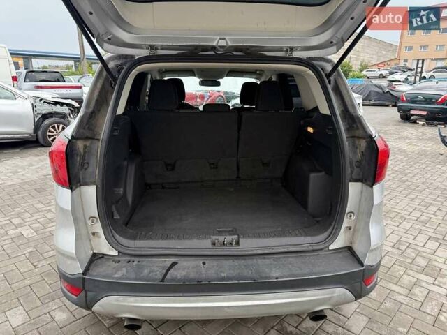 Серый Форд Эскейп, объемом двигателя 1.5 л и пробегом 187 тыс. км за 8500 $, фото 6 на Automoto.ua