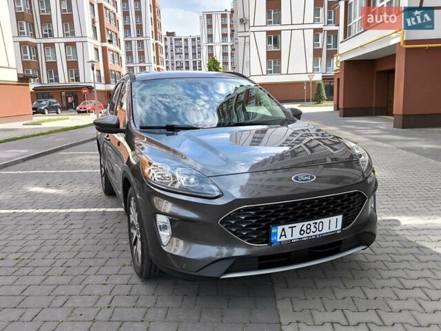 Серый Форд Эскейп, объемом двигателя 2.5 л и пробегом 196 тыс. км за 19950 $, фото 5 на Automoto.ua