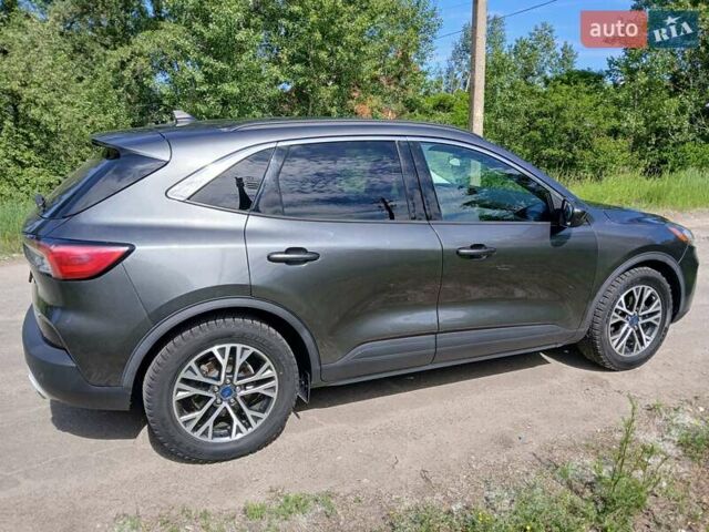 Серый Форд Эскейп, объемом двигателя 1.5 л и пробегом 115 тыс. км за 14999 $, фото 36 на Automoto.ua