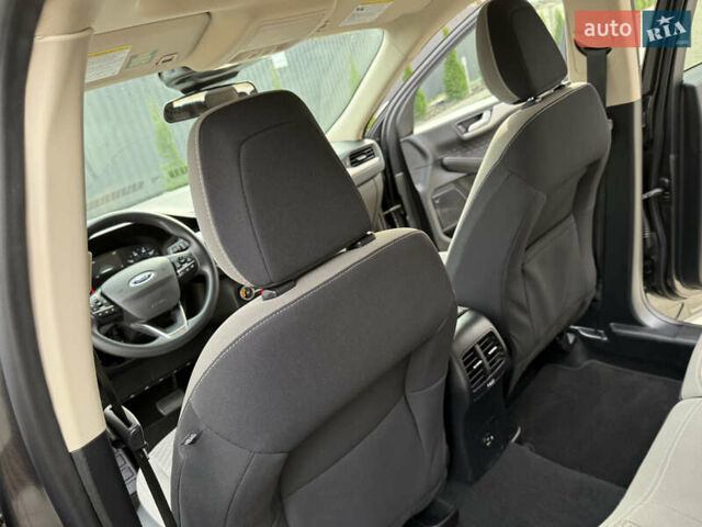 Серый Форд Эскейп, объемом двигателя 1.5 л и пробегом 166 тыс. км за 14500 $, фото 61 на Automoto.ua