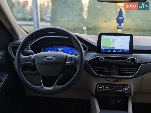 Сірий Форд Ескейп, об'ємом двигуна 2 л та пробігом 46 тис. км за 20900 $, фото 45 на Automoto.ua