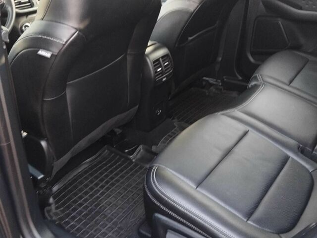 Серый Форд Эскейп, объемом двигателя 2.5 л и пробегом 94 тыс. км за 28500 $, фото 7 на Automoto.ua