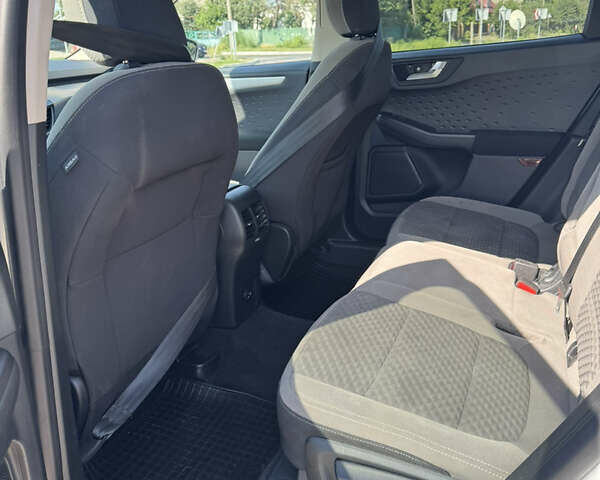 Форд Эскейп 2020 в Умани на Automoto.ua Серый Форд Эскейп, объемом двигателя 1.5 л и пробегом 167 тыс. км за 15000 $, фото 5 на Automoto.ua