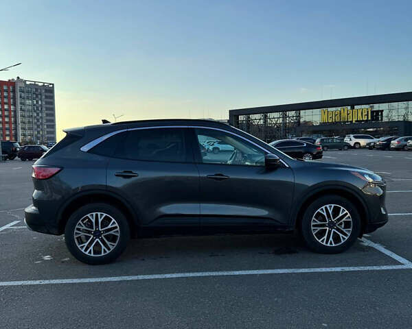 Сірий Форд Ескейп, об'ємом двигуна 2 л та пробігом 201 тис. км за 22000 $, фото 21 на Automoto.ua