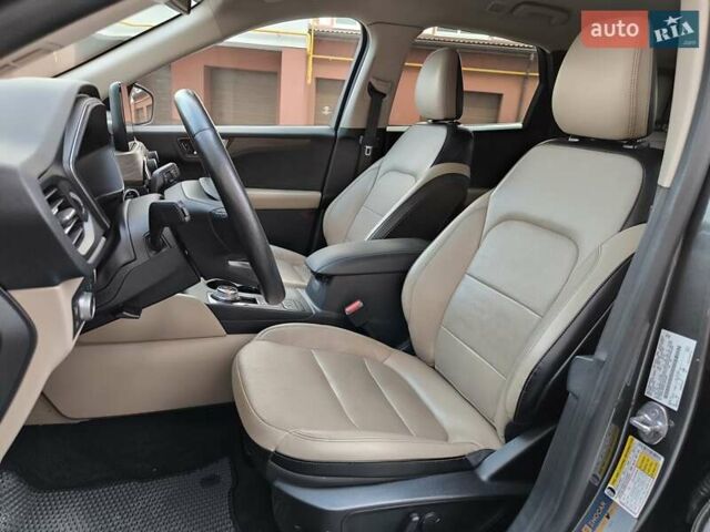 Серый Форд Эскейп, объемом двигателя 2.5 л и пробегом 196 тыс. км за 19450 $, фото 34 на Automoto.ua