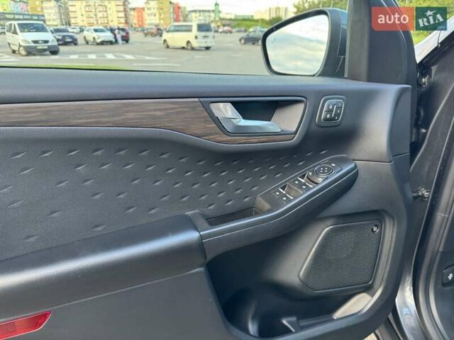 Форд Эскейп 2020 в Киеве на Automoto.ua Серый Форд Эскейп, объемом двигателя 0 л и пробегом 39 тыс. км за 22900 $, фото 12 на Automoto.ua